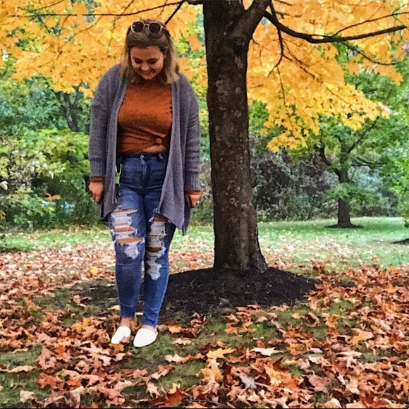 Meet your Posher - Picture 3 of 11